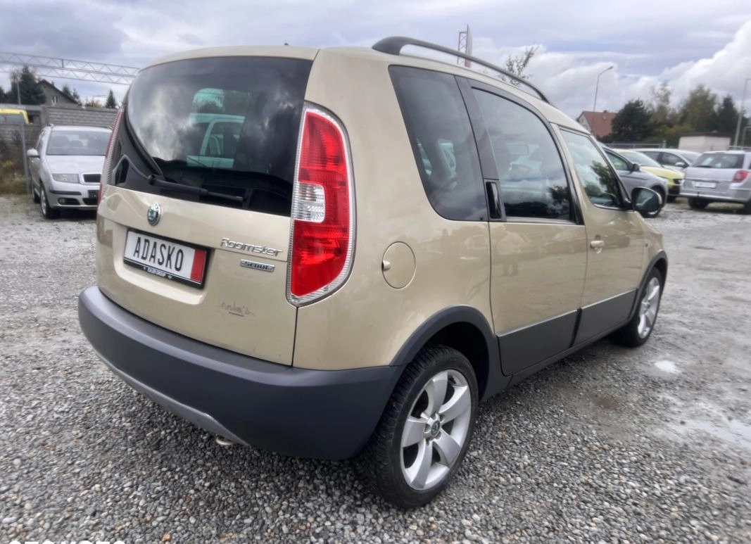 Skoda Roomster cena 22850 przebieg: 152933, rok produkcji 2013 z Ząbki małe 137